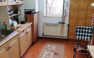 3 camere decomandat vedere pe 2 parti CENTRALA zona Dambovita - Poză 1