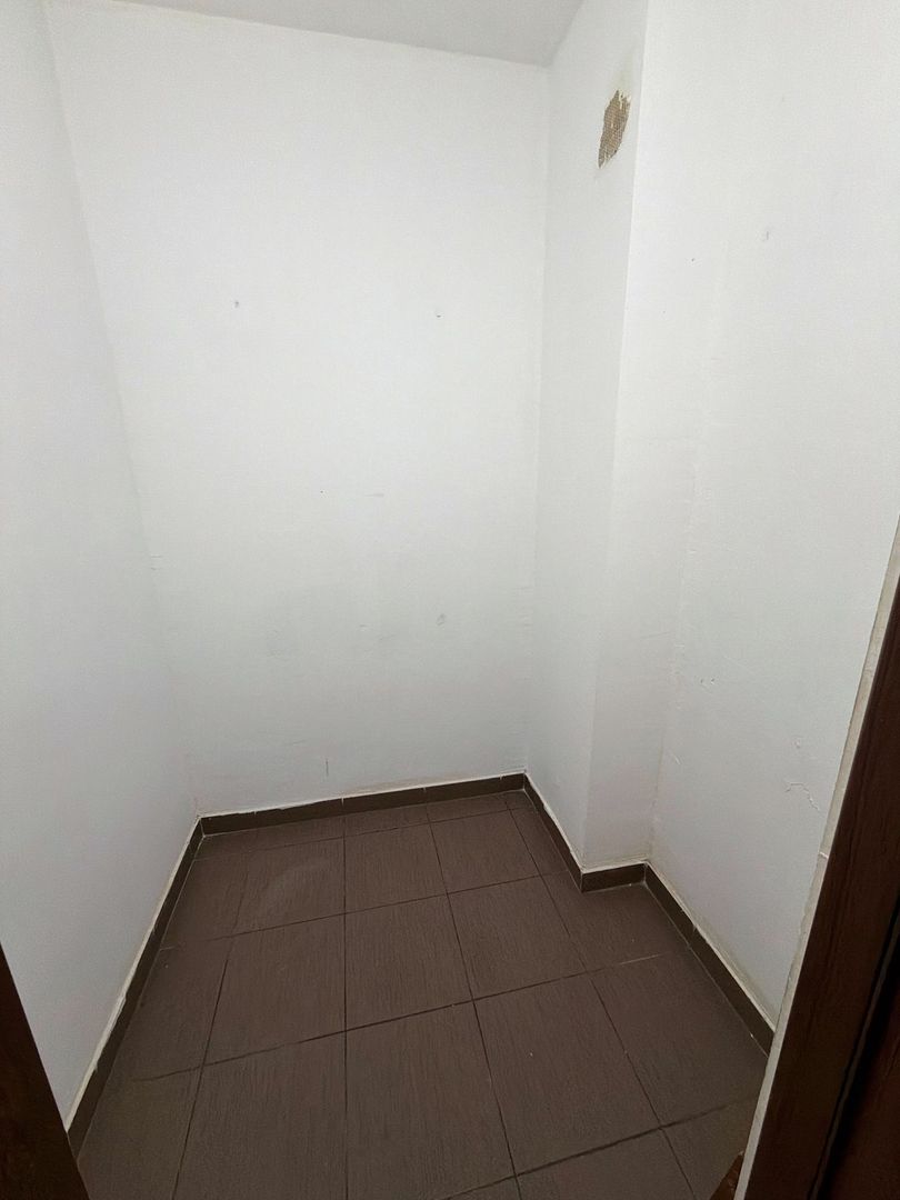 Apartament cu 3 camere decomandat 72 M² cu balcon și pivniță - Poză 14