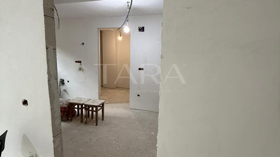 Apartament cu Grădină în Zona Centrală, Recent Renovate. - Poză 3