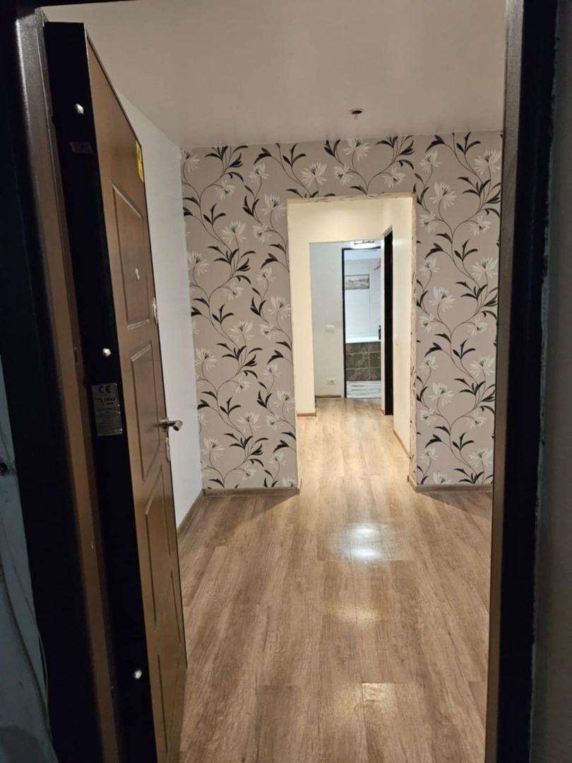 Apartament cu 3 camere, decomandate, etaj 4, zona FILATURII; - Poză 6