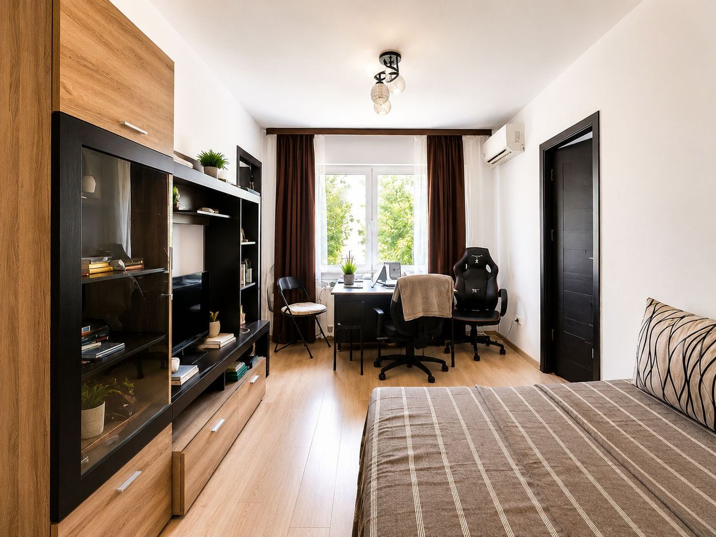 Apartament cu 3 camere de vânzare – Zona Nord, Constanța - Poză 5