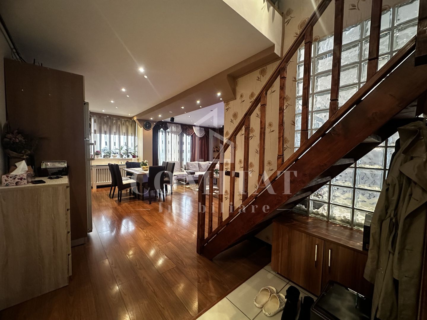 Apartament 3 camere | Scara interioară | Zona Str Porii - Poză 11