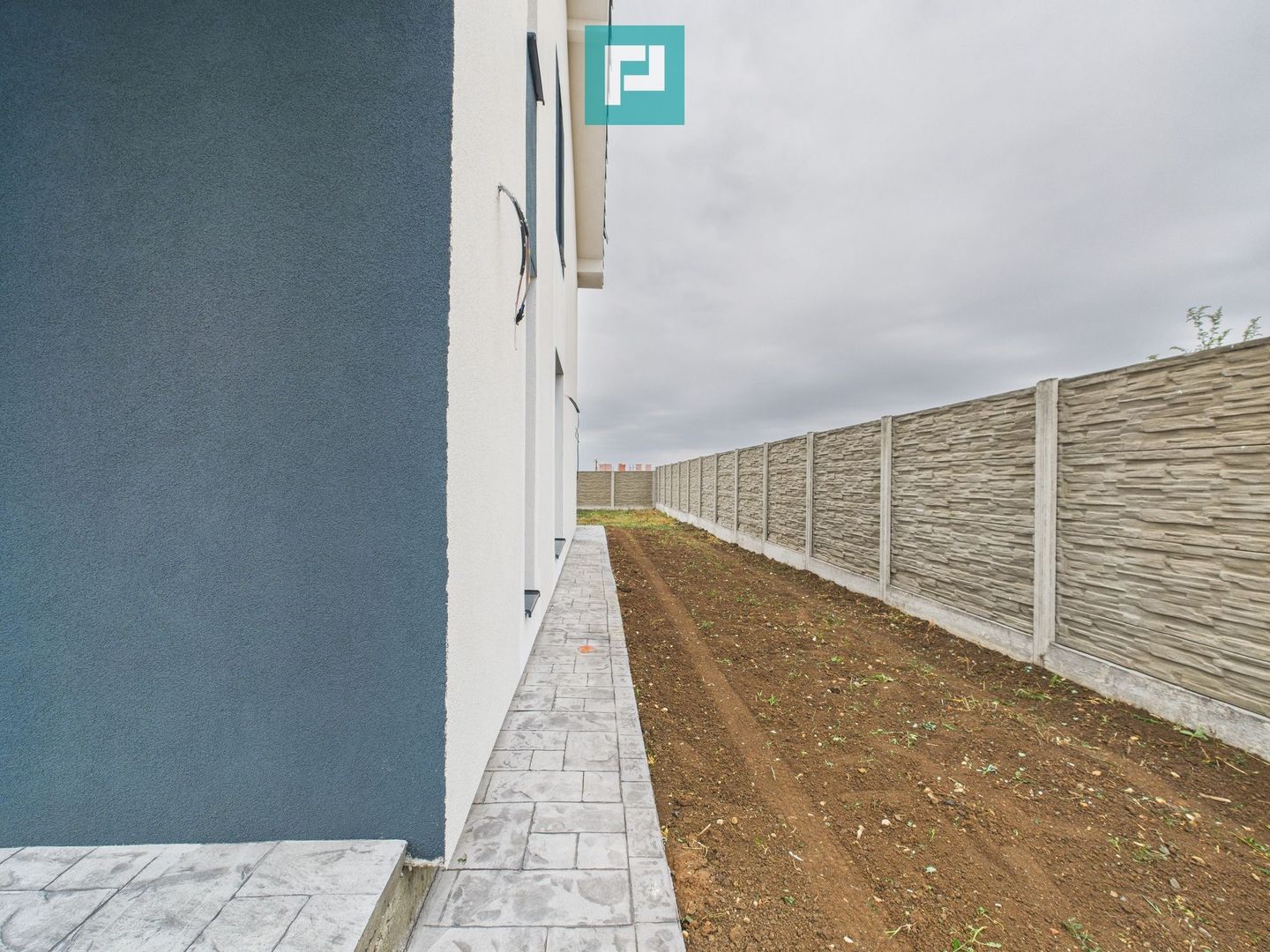 Duplex semi-finisat cu 3 camere, 3 băi în Pișchia - Poză 2