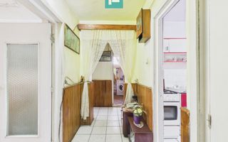 Apartament cu 3 camere zonă centrala în Lipova - Poză 4