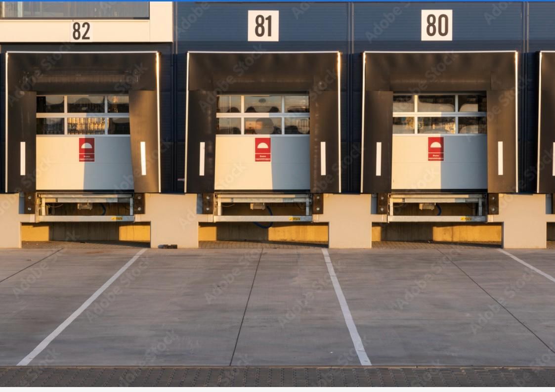 Teren Intravilan cu Deschidere Generoasă în Zonă Mixtă Industrială - Poză 3