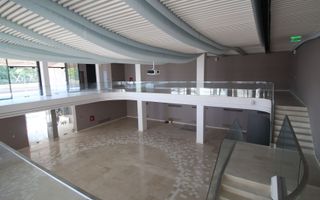 Spatiu comercial la artera pretabil showroom - Poză 12