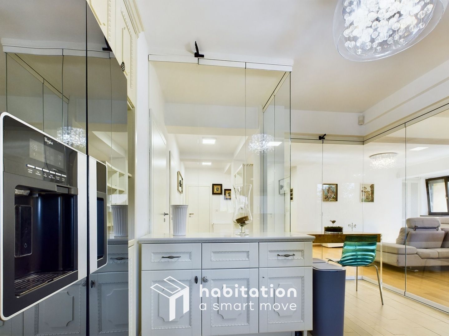 Etajul Tău Privat – Liniște, Lux și Accesibilitate - Poză 21