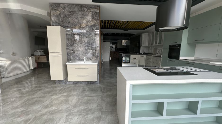 SPATIU COMERCIAL CU VAD SI PARCARE INCLUSA II ZONA PIPERA - Poză 1