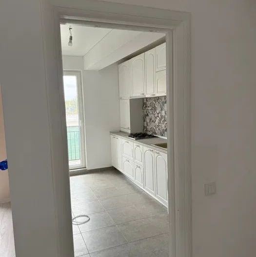 Apartament 3 camere cu curte si 2 parcari subterane zona titan - Poză 2