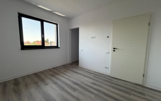 Garaj. Asfalt. Teren 350 mp. Suprafata utila de 119 mp - Poză 10