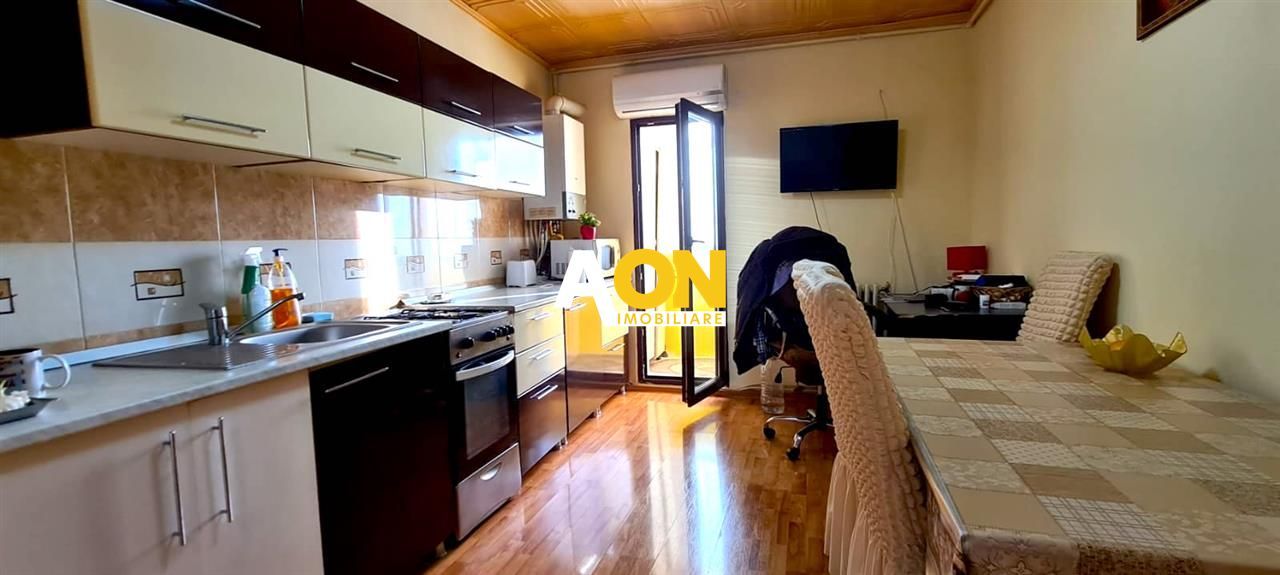 Apartament de vanzare, 3 Camere, Zona Ampoi 2 - Poză 3