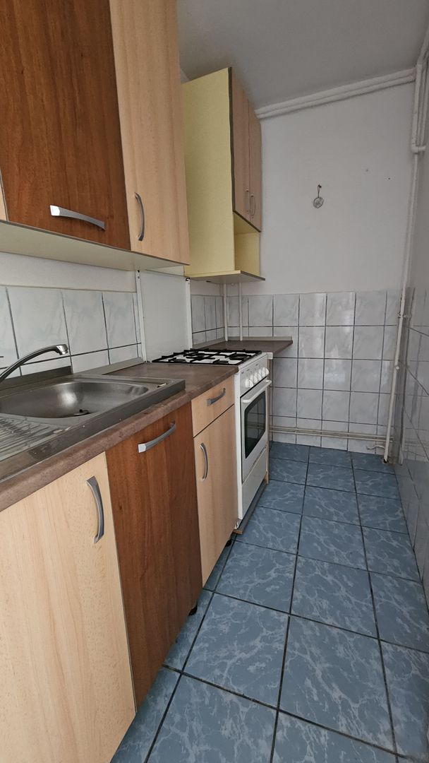 Spitalul Judetean-Zizinului garsoniera in bloc apartamente - Poză 8