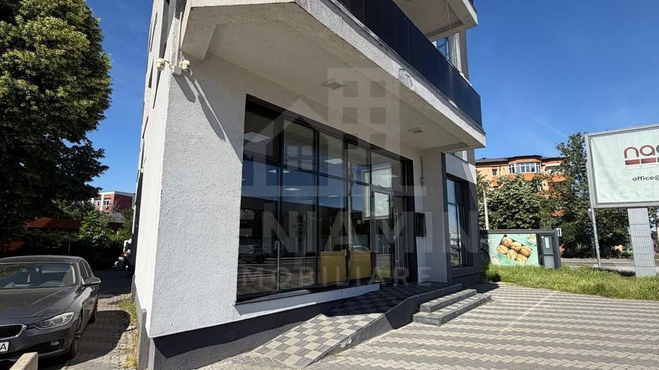Spatiu comercial pe Bulevardul Decebal - Rovine - Helmat 100mp - Poză 9