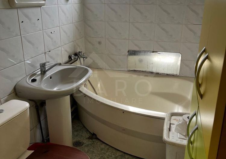 Apartament 3 camere luminos, gata de mutare | Dâmbu Pietros, str. Parângului - Poză 6