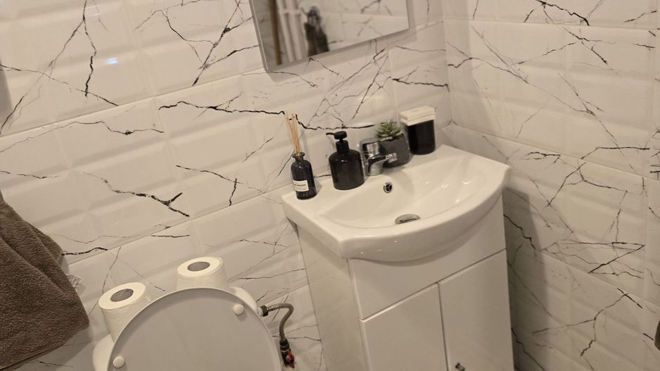 Garsoniera în Micro 40,parter,mobulata,utilata - Poză 5