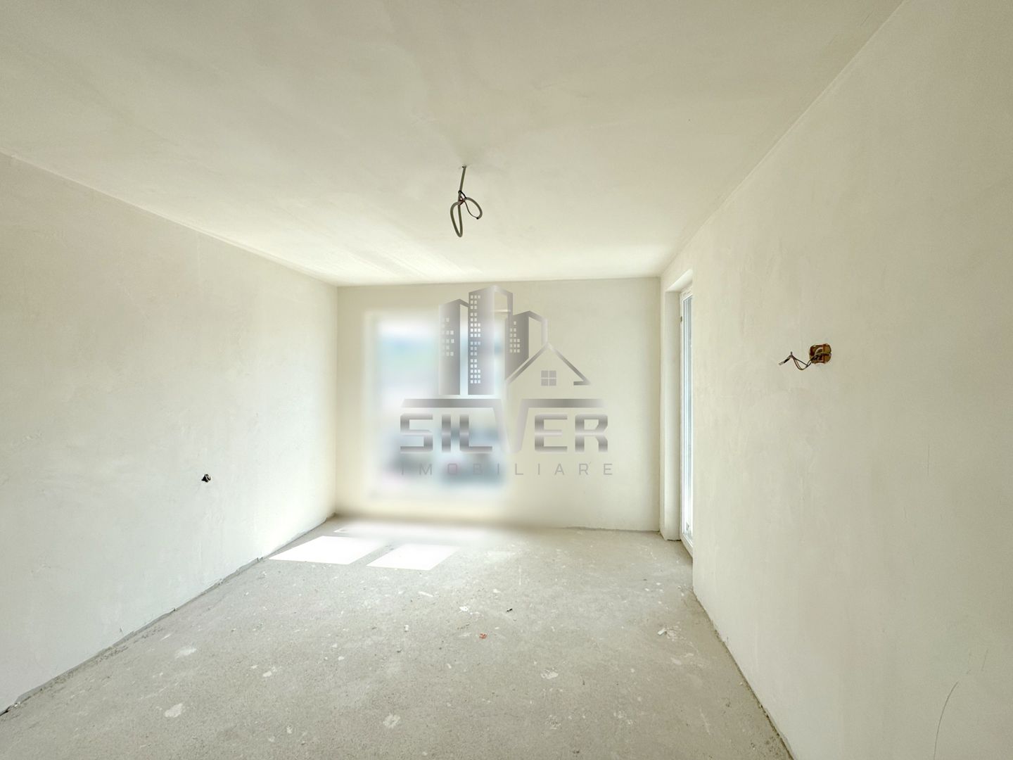 Apartament cu 3/4 camere/87mp/3 minute de statii autobuz. - Poză 13