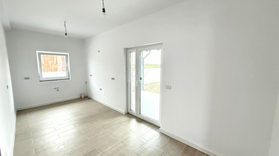 Comision 0. Duplex FINALIZAT 82 mp. Teren generos. - Poză 6