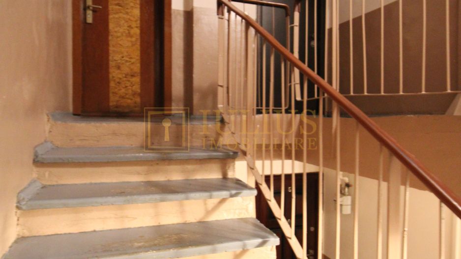 Zona Lipovei, 3 camere, centrala proprie. - Poză 15