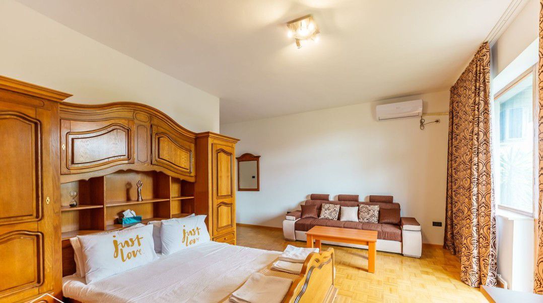 Vilă cu piscină în Micalaca - Poză 6