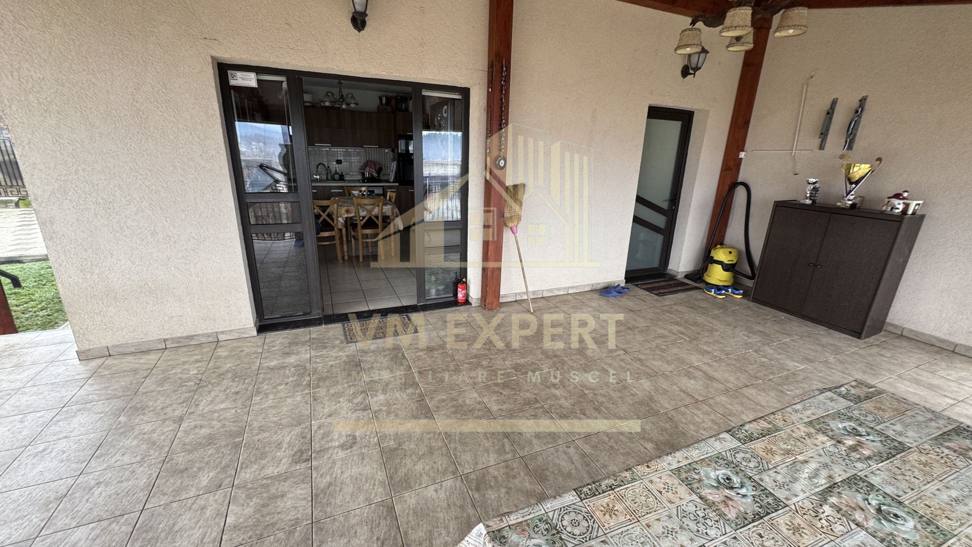 VILA 5 CAMERE 246 MP TEREN 817 MP CÂMPULUNG, 0 COMISION CUMPARATOR - Poză 24