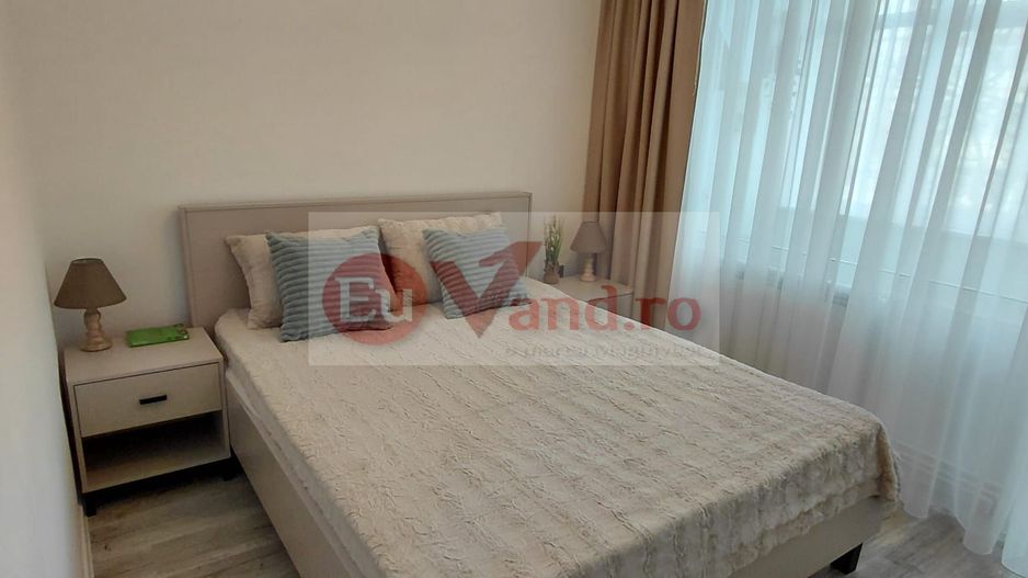 Vanzare - apartament cu 3 camere, Micro 16, renovat, mobilat nou - Poză 7