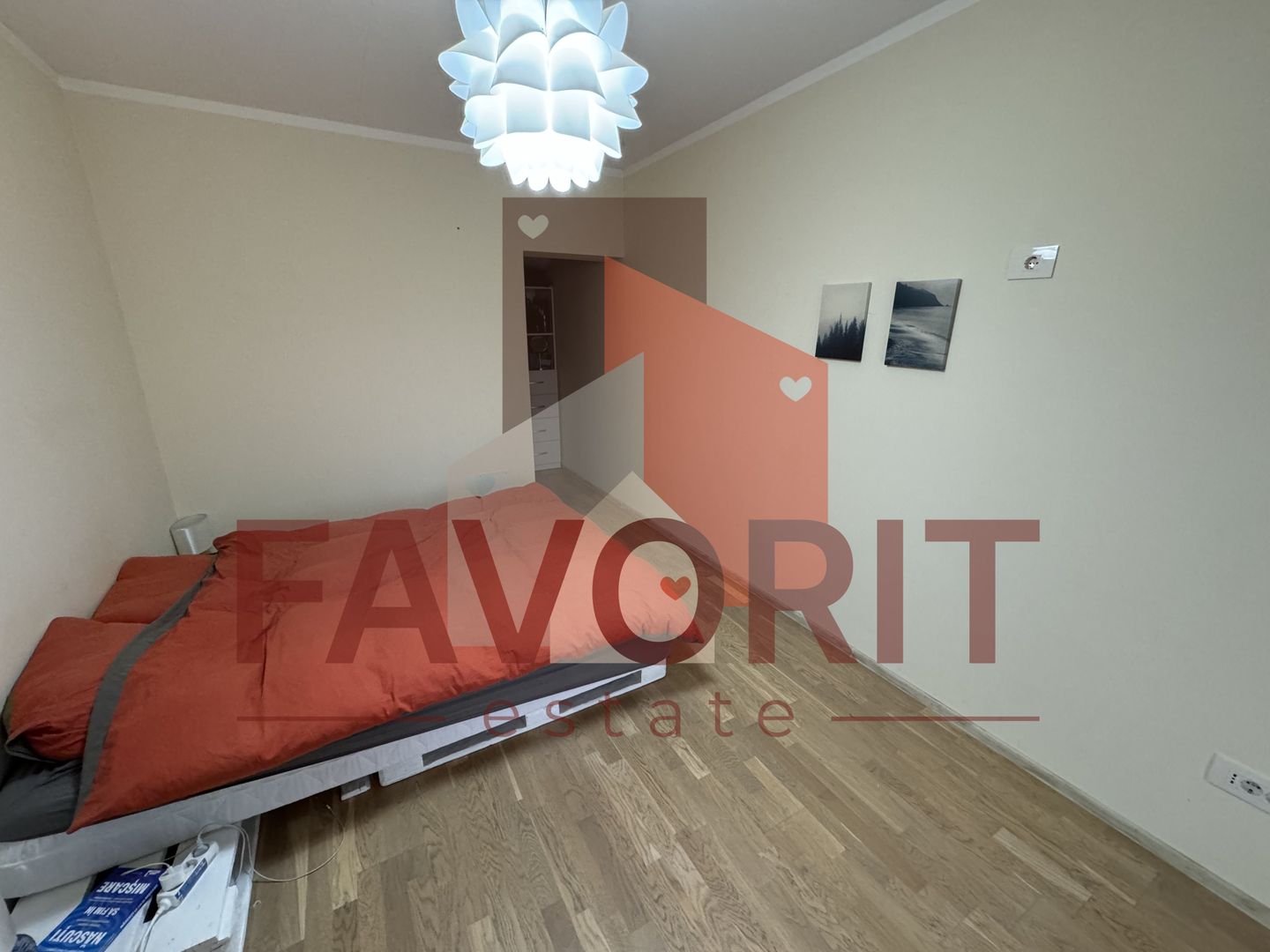 Casa cu garaj, langa padure in Dumbravita, mobilata si utilata - Poză 9