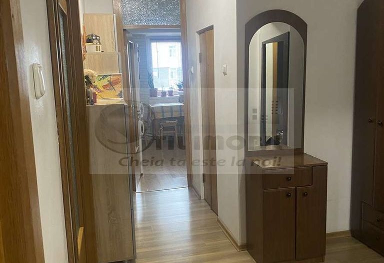 Apartament decomandat, 2 camere, etaj 2/10 - Frumoasa ! - Poză 4