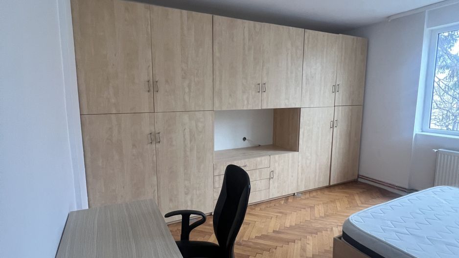 Apartament 3 camere  Central - Poză 4