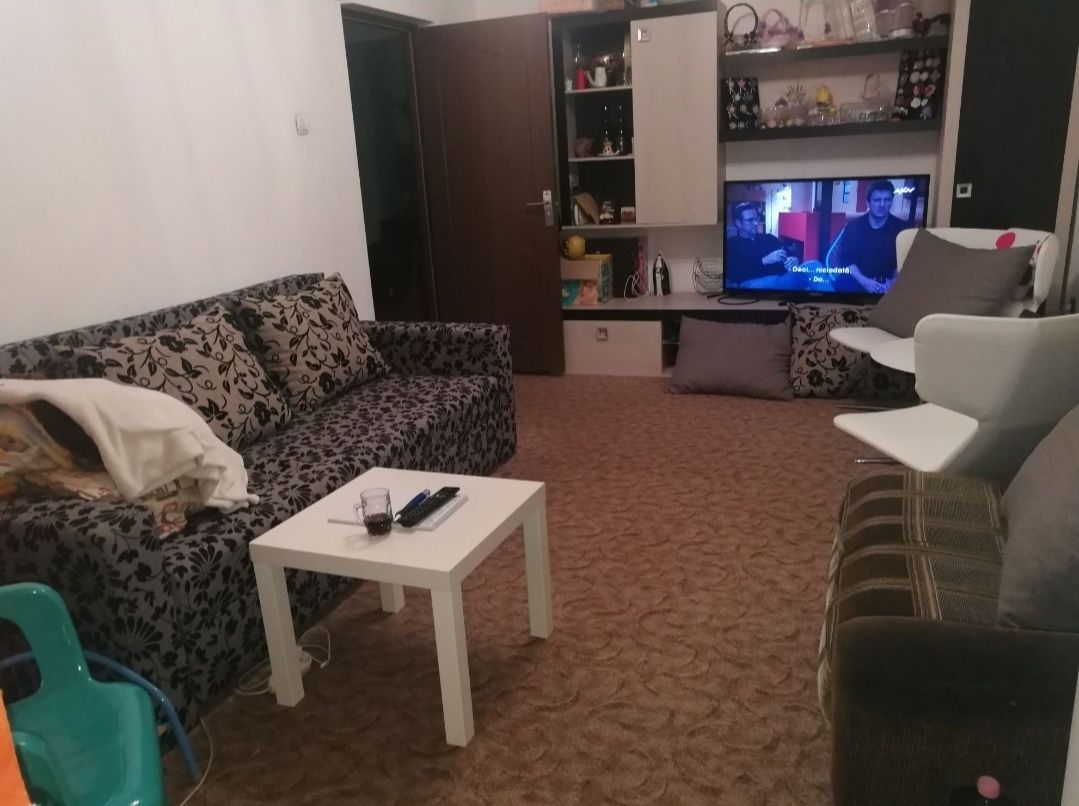 Particular vand Apartament 4 camere - Poză 1