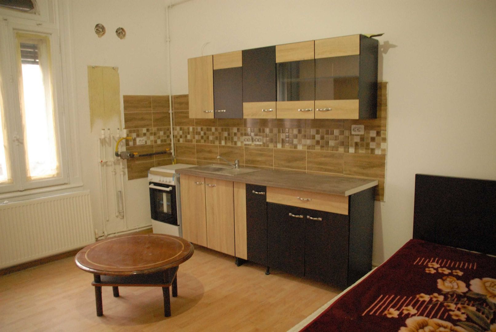 Vand 3 apartamente intr-o vila cu 1 etaj - Poză 8