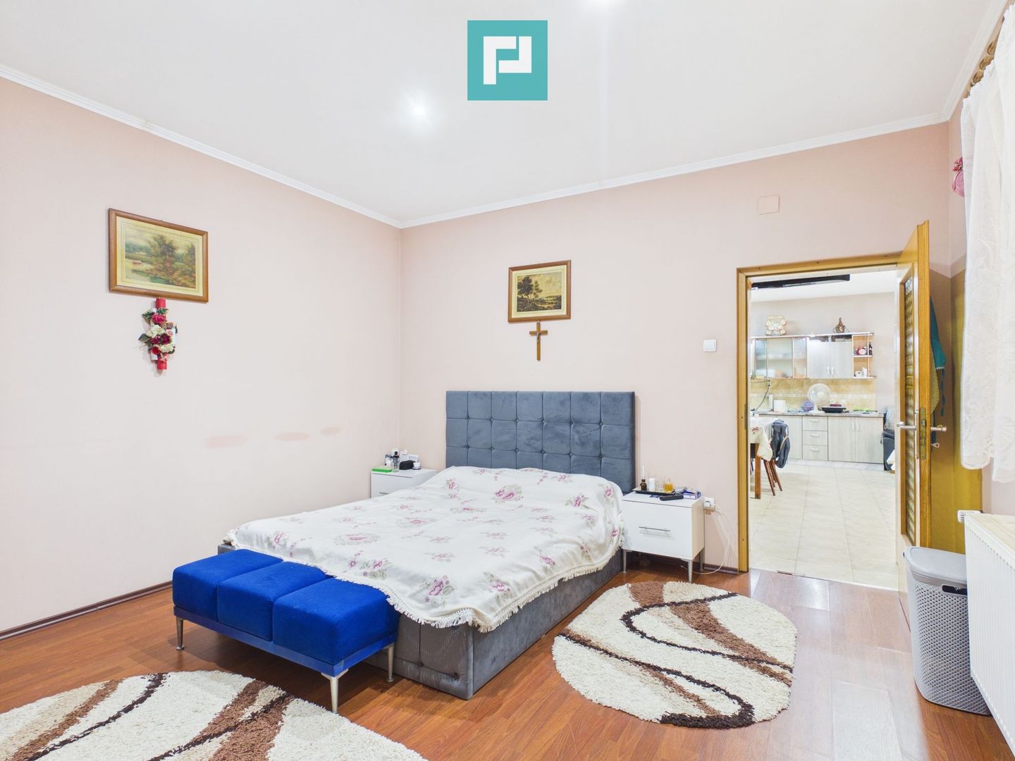 Casă cu 4 camere și teren de 1.910 mp în Macea - Poză 9