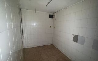 SPATIU COMERCIAL CAMPULUNG ZONA CENTRALA - Poză 7
