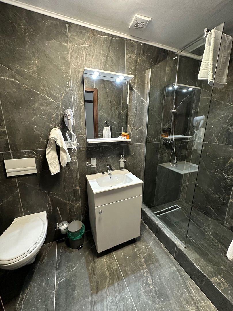 Clădire de închiriat pentru birouri  / clinica - Poză 25