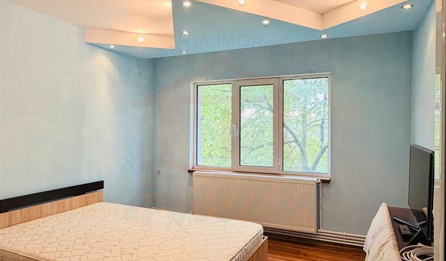 De vanzare Apartament 3 camere Tiglina 3, Galati, 75mp, et.4/4 - Poză 10