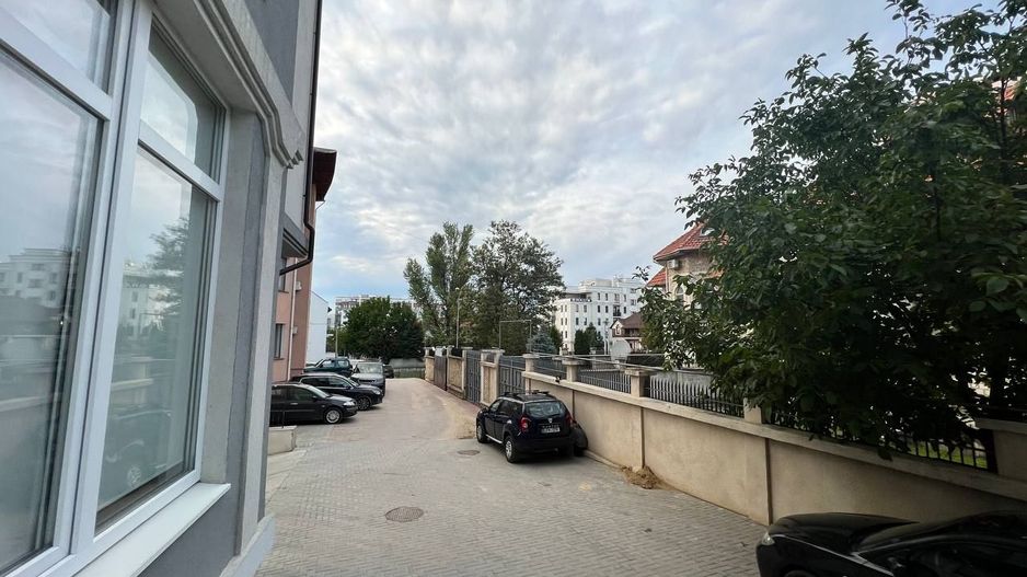 Apartament cu 3 camere de vânzare - Poză 16