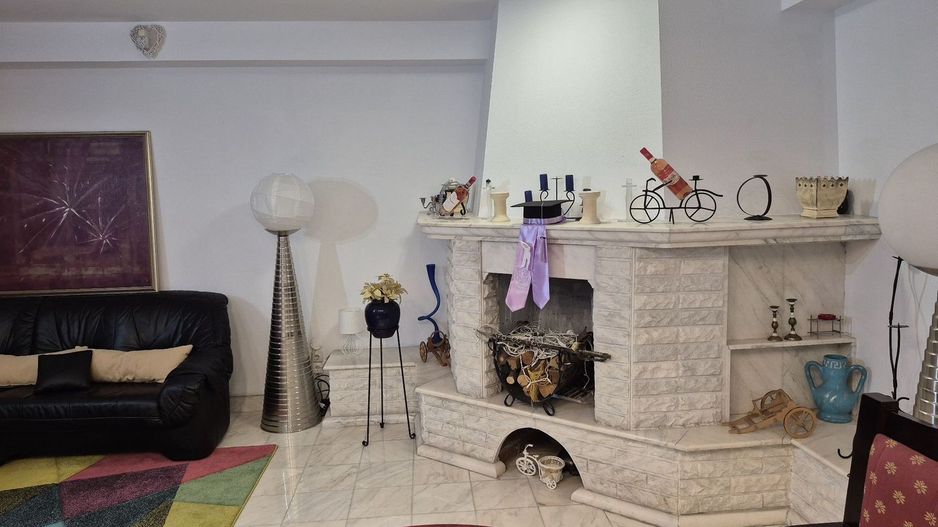 Apartament 5 camere, 250mp, vilă stradală, centrală proprie Dna. Ghica - Poză 7