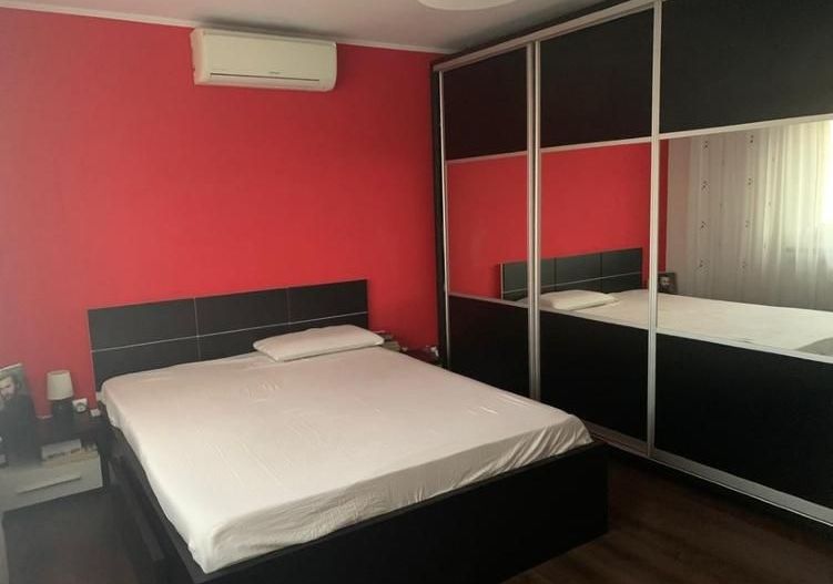 De închiriat apartament mobilat și utilat - 3 camere - Micro 20 - Poză 3