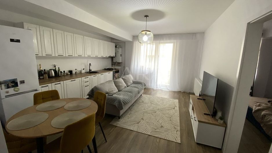 Apartament Modern cu 2 Camere, Baciu – Zona Regal. - Poză 1