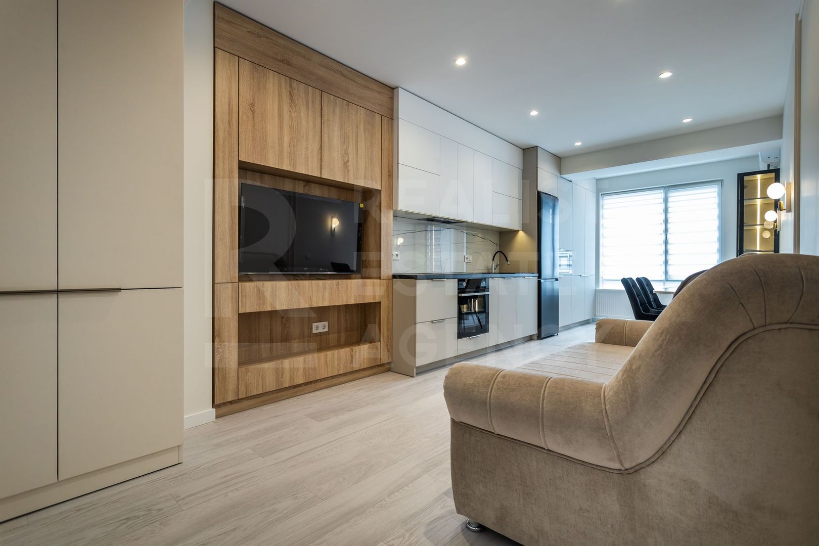 Chirie, apartament, 2 cameră, strada Calea Ieşilor, Sculeni - Poză 6