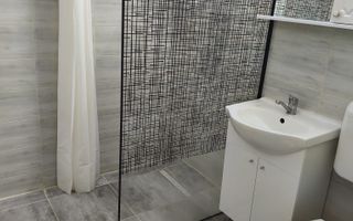 Apartament cu trei camere de vanzare, Piata Muncii, 231.000€ negociabil - Poză 8