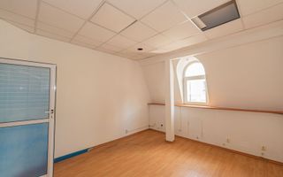 Spațiu de inchiriat, pretabil birou, sali de dans/yoga, studio, 130mp - Poză 9