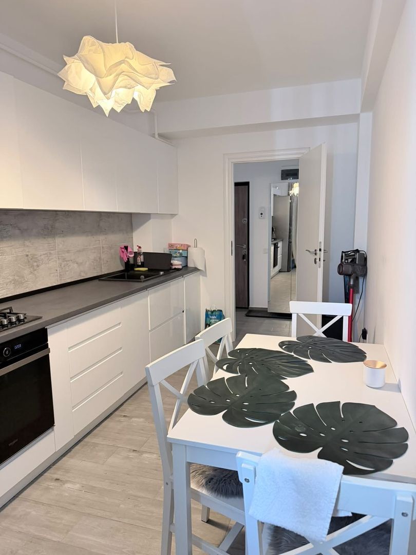 Apartament 2 camere,suprafata generoasa,mobilat si utilat,loc de parcare subtera - Poză 17