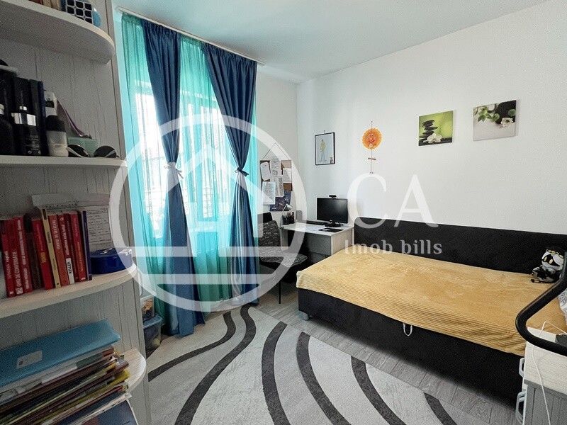 Casă de vanzare cu 4 camere in Cartierul Tineretului, Oradea - Poză 11