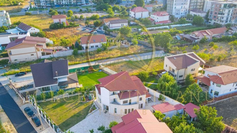 Palazu Mare/Elvila - Vila cocheta  P+1E+M cu teren 970 mp,mobilata si utilata - Poză 31