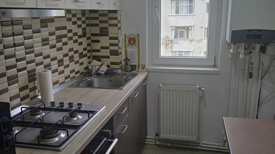 Apartament renovat 2 camere SD 40 mp Mircea Cel Batran 400 euro - Poză 5