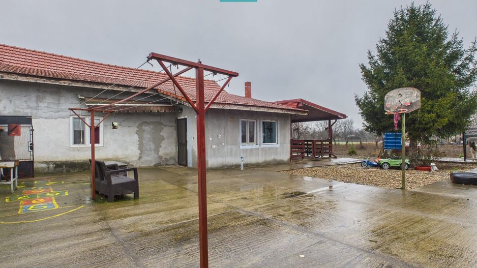 Casă frumoasă la Iratoș la preț bun - Poză 23