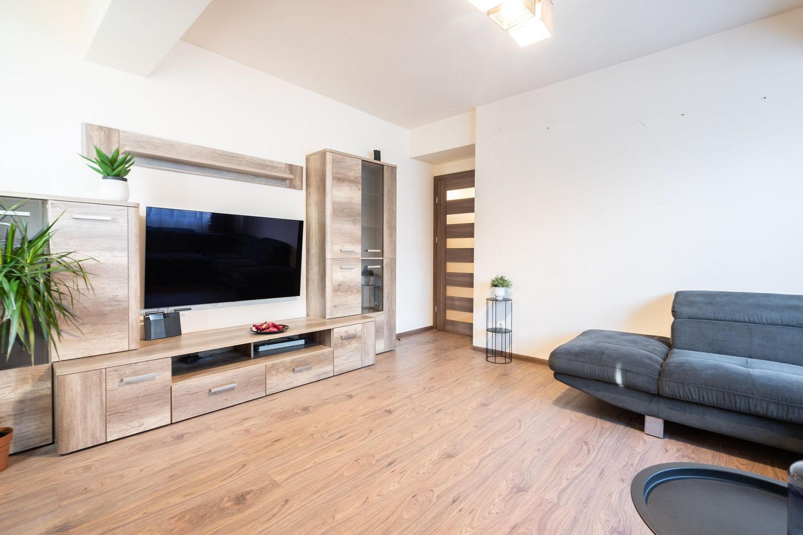 COMISION 0% - Apartament 4 camere 93mp in complex inchis, langa parc si metrou - Poză 3