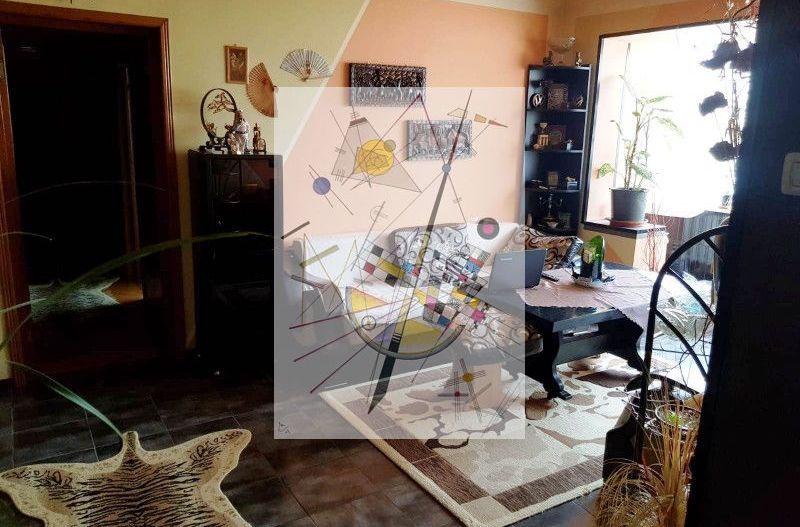 Tomis Nord - Banca Religiilor - Apartament compus din 4 camere, etaj 3. - Poză 2