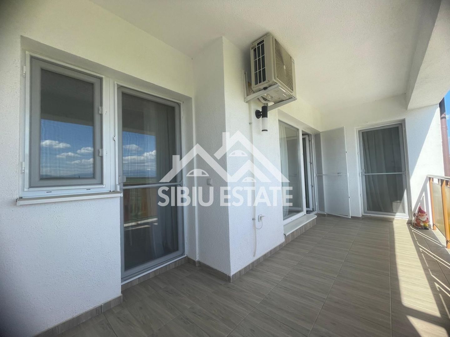 Apartament de inchiriat 3 camere  Zona strada Liviu Ciulei - Poză 8