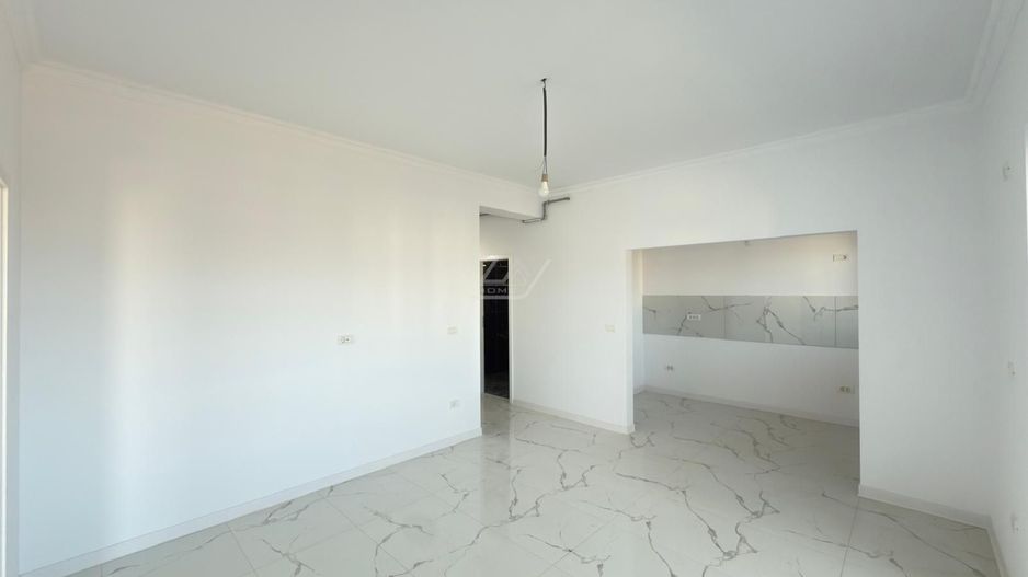 Etaj 1. Loc de parcare. Asfalt. - Poză 2